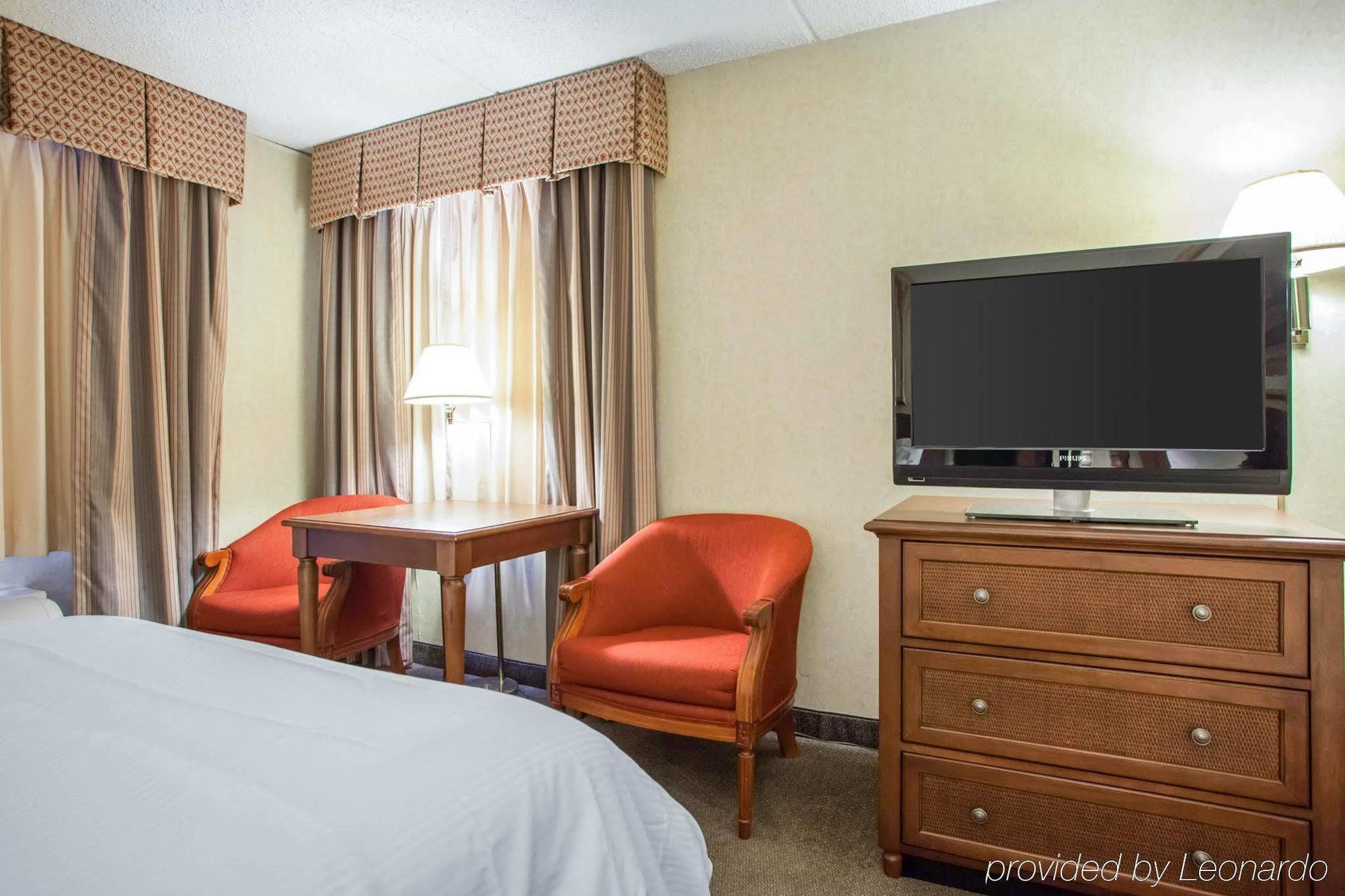 Four Points By Sheraton Milwaukee Airport Exteriör bild