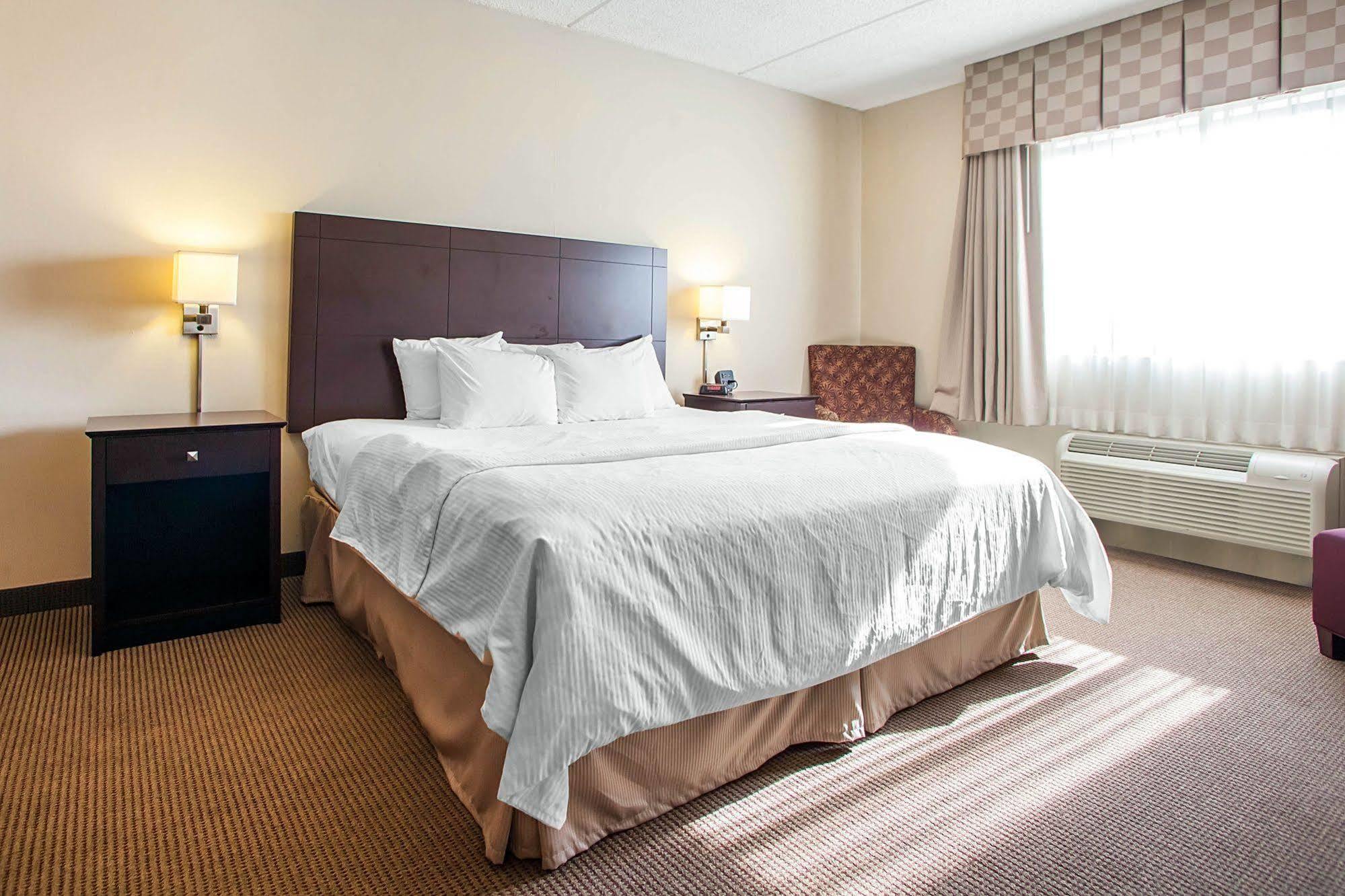 Four Points By Sheraton Milwaukee Airport Exteriör bild