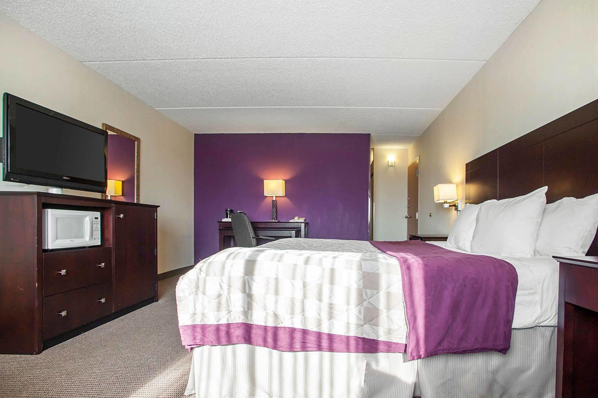 Four Points By Sheraton Milwaukee Airport Exteriör bild