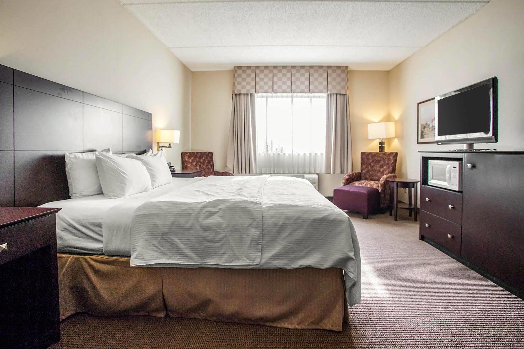 Four Points By Sheraton Milwaukee Airport Exteriör bild